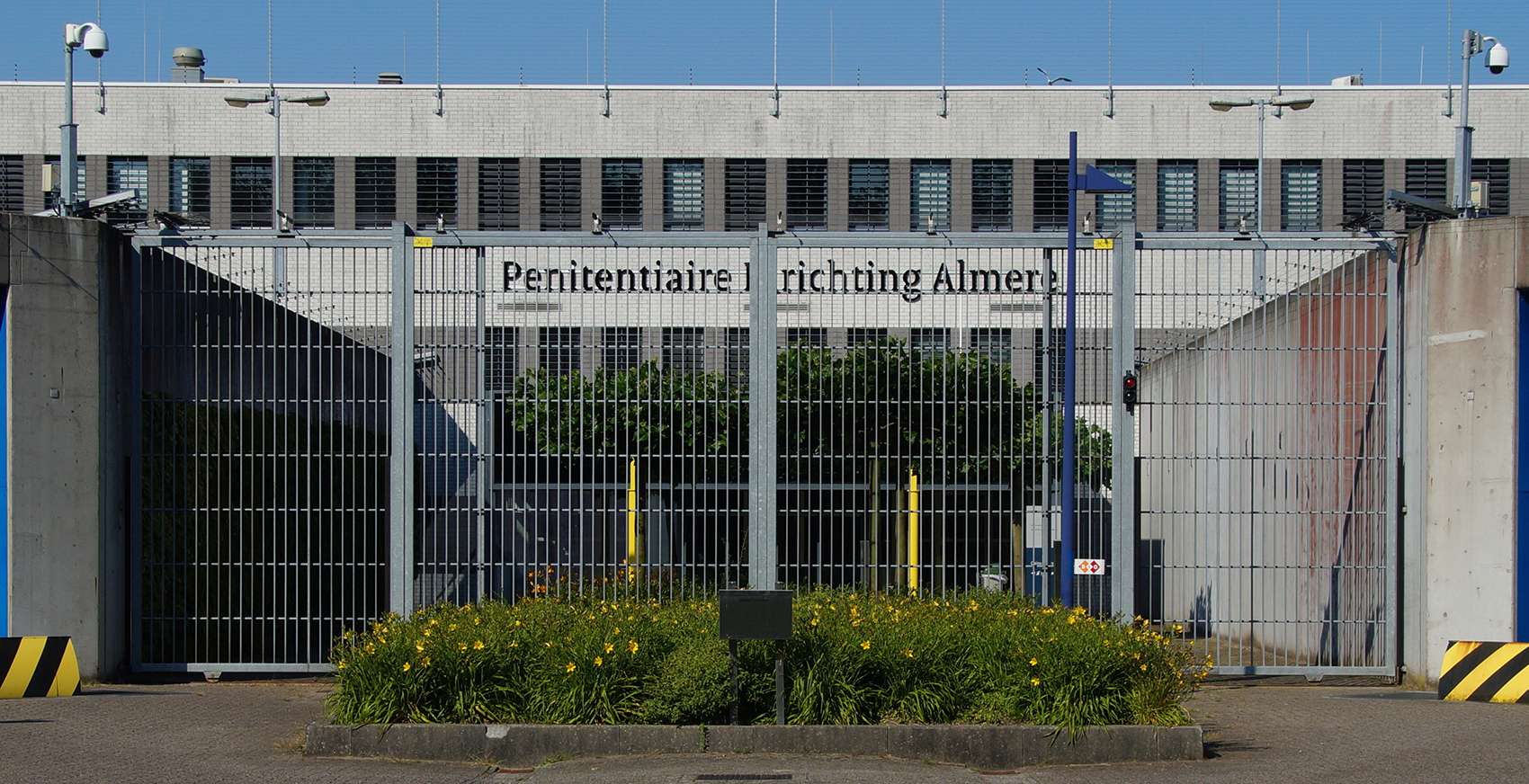 Recht: Ontslag voor werknemer die celstraf uitzit_644